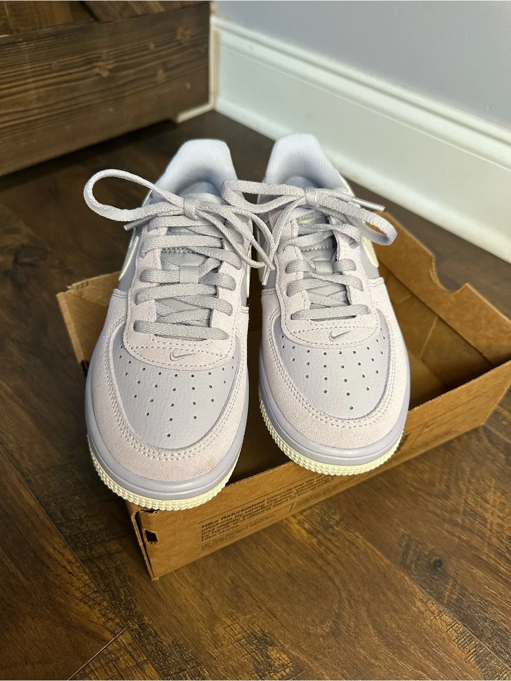 Nike Kids Low-Top Sneakers in Light Lavender with Cream Swoosh